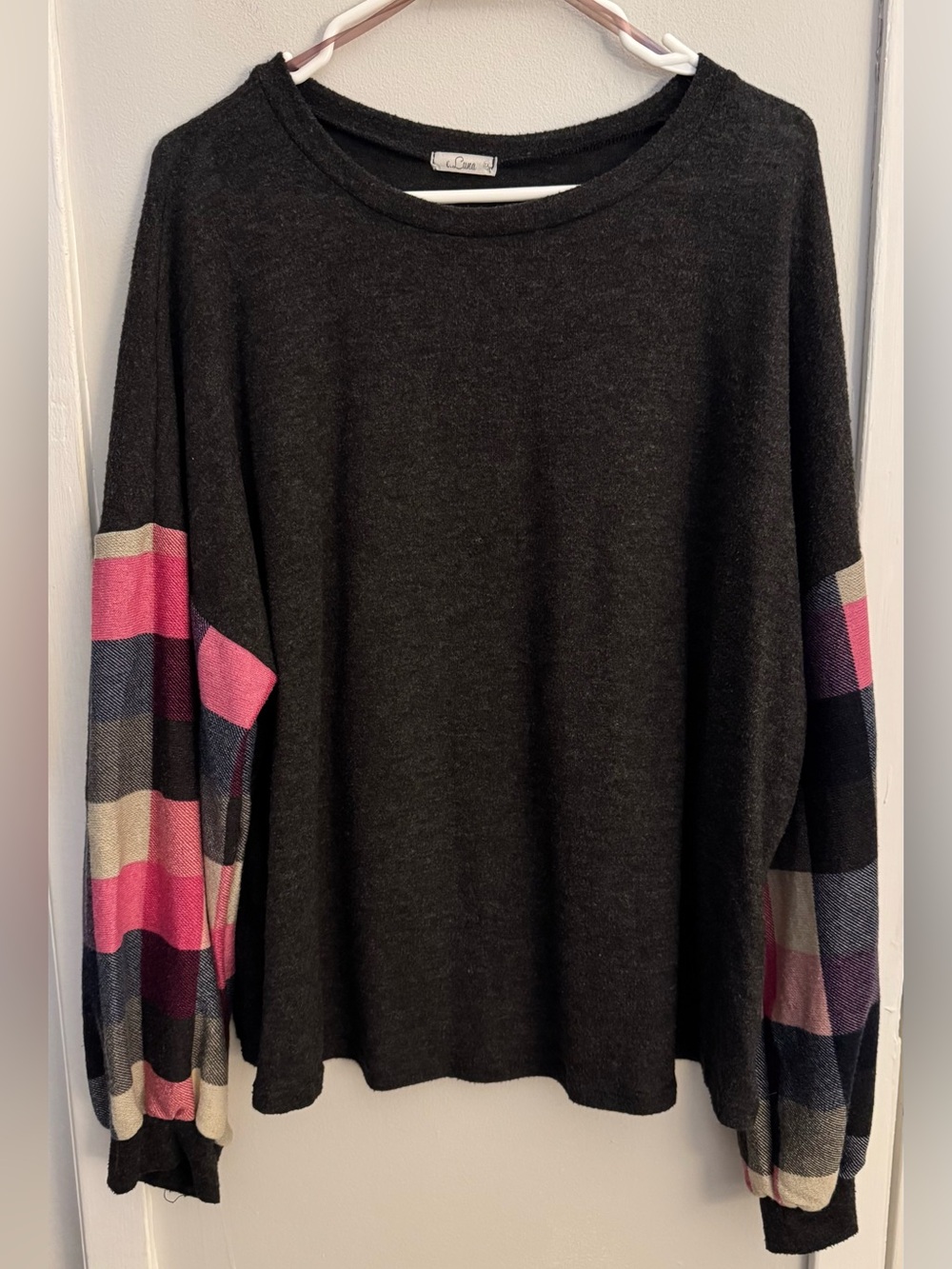 E Luna 1XL Charcoal Gray Top Pink Plaid Long Sleeves Colorblock
